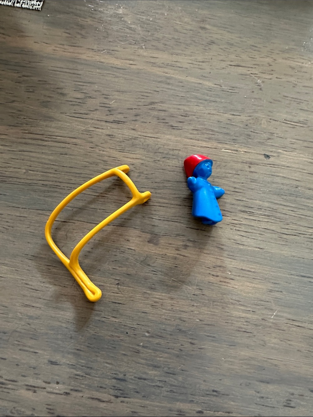 Playmobile circus puppet and yellow horse rein